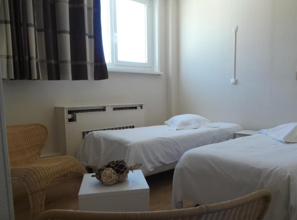 Hotel Pacific Calais Room photo